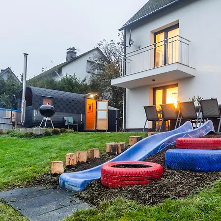 Luxus-ferienhaus Mit Sauna, Hot Tub Und Grandiosem Panorama Hébergement de vacances