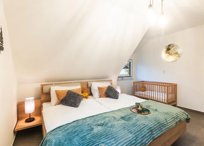 Tatil Evi Luxus-ferienhaus Mit Sauna, Hot Tub Und Grandiosem Panorama Winterberg